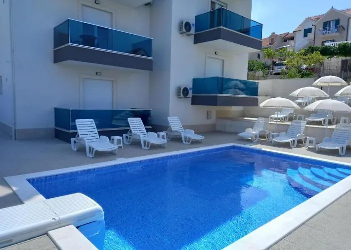 Ivan Apartamento Postira